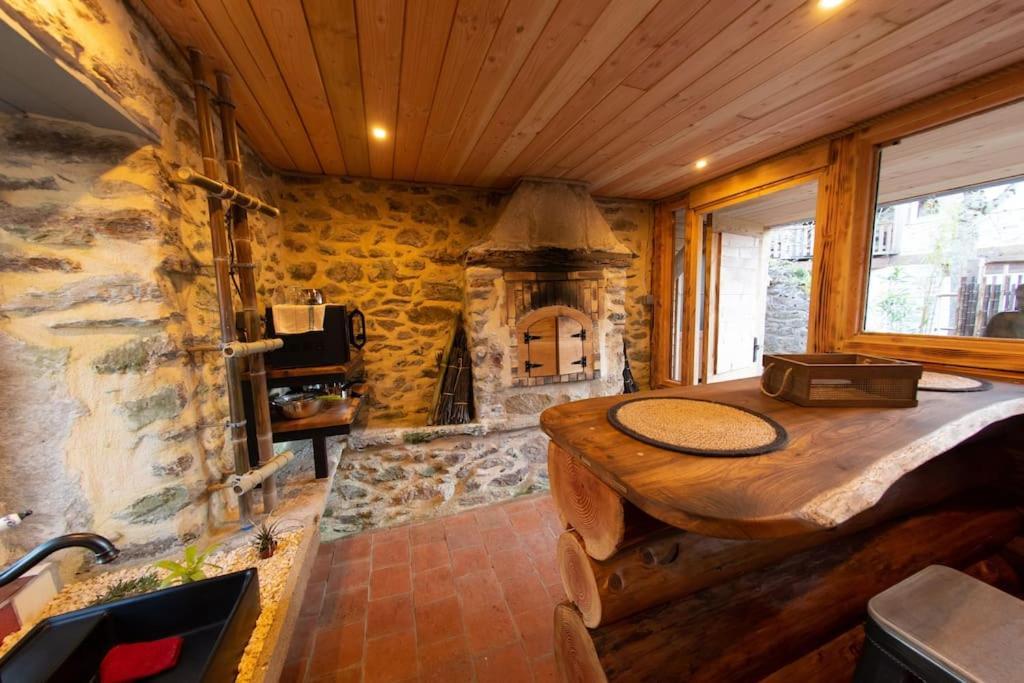 La Cabane Des Colibris Rieupeyroux  Buitenkant foto