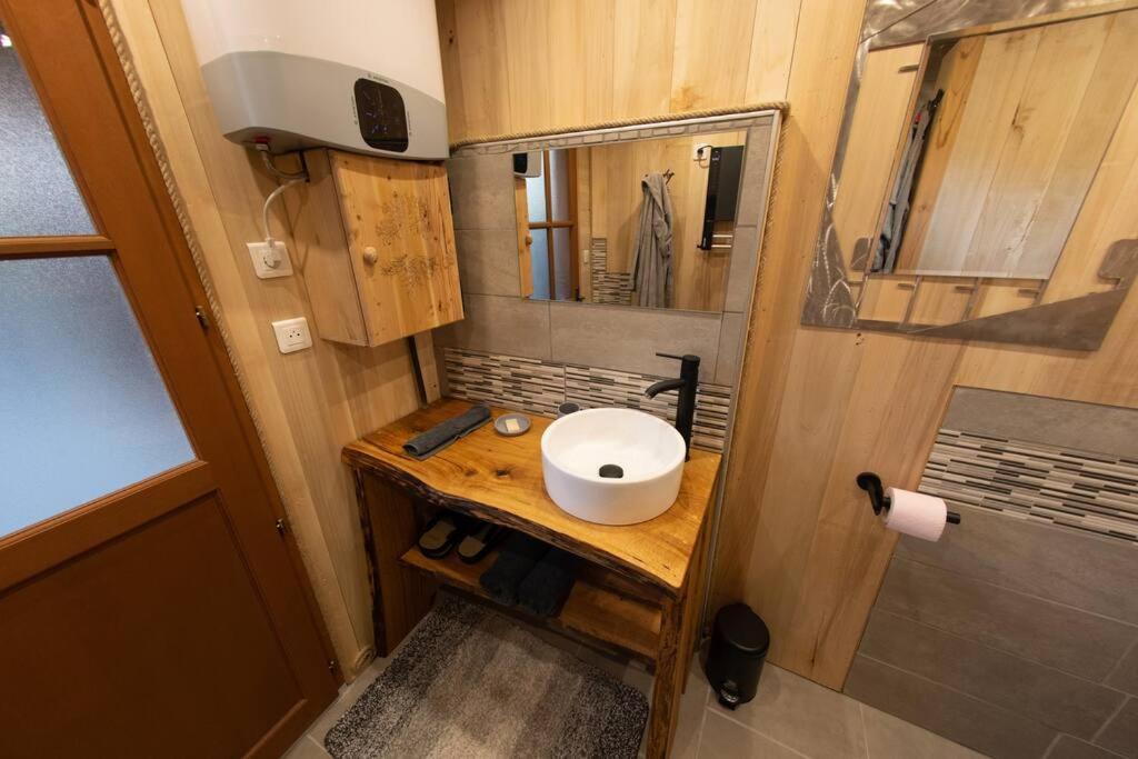 La Cabane Des Colibris Rieupeyroux  Buitenkant foto